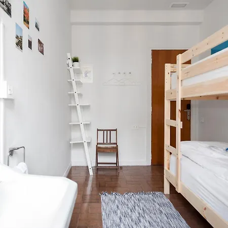 A In The * Saint-Sébastien