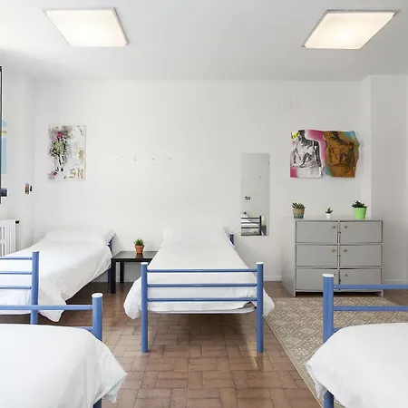 بيت شباب A In The سان سيباستيان