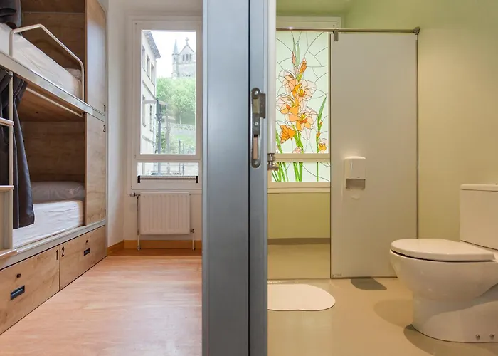 A In The Auberge de jeunesse