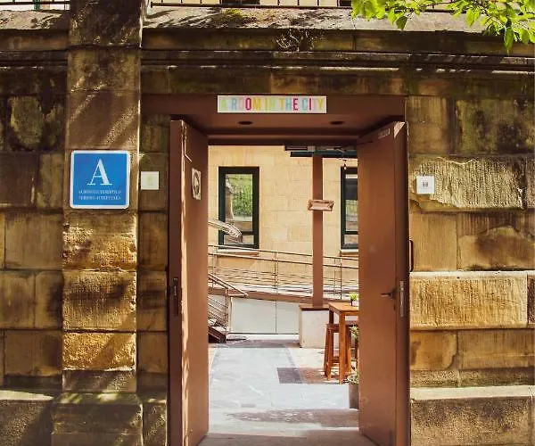 A In The Auberge de jeunesse *